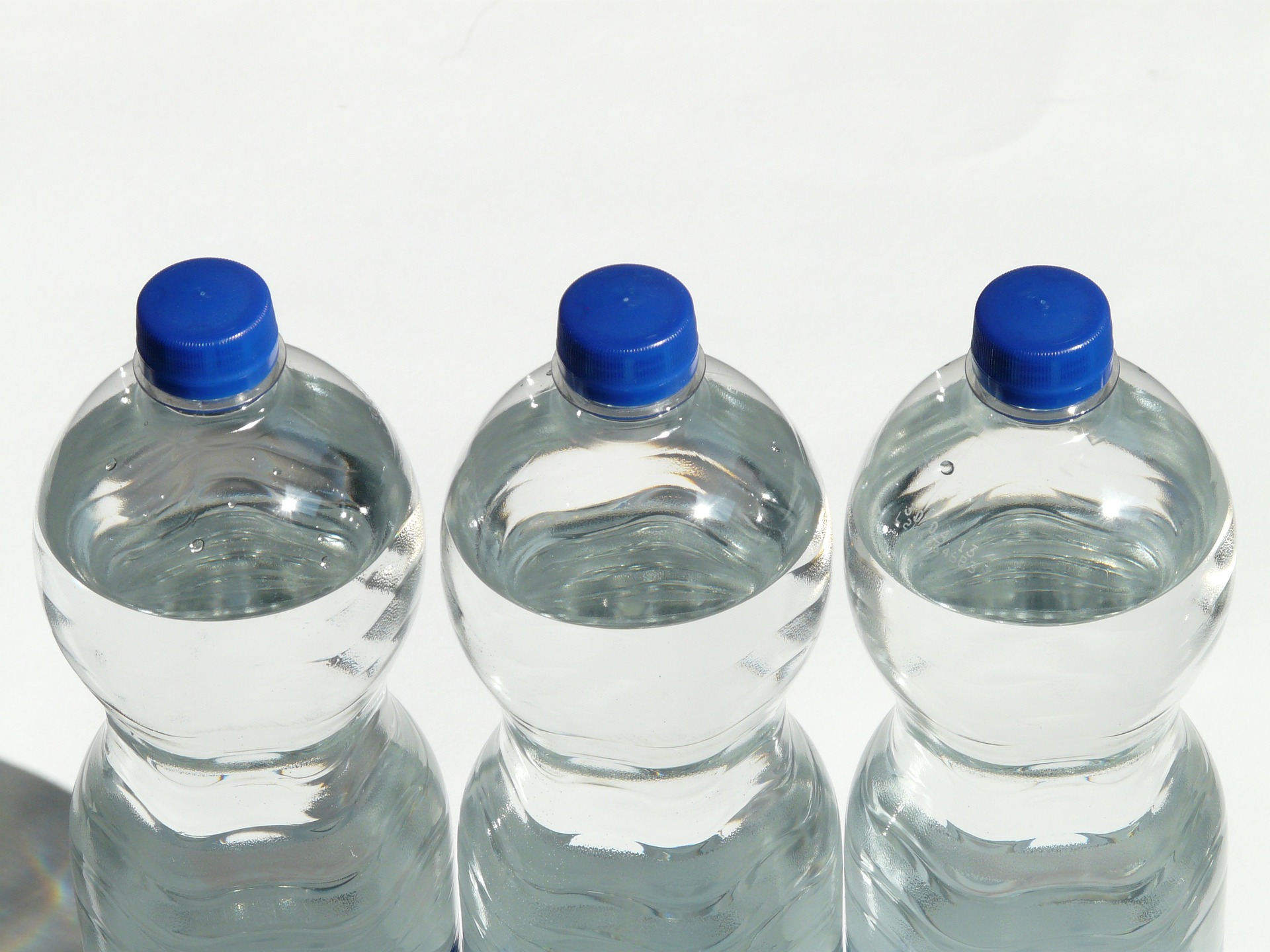 Czy butelki PET są szkodliwe? Jaką wodę wybrać?