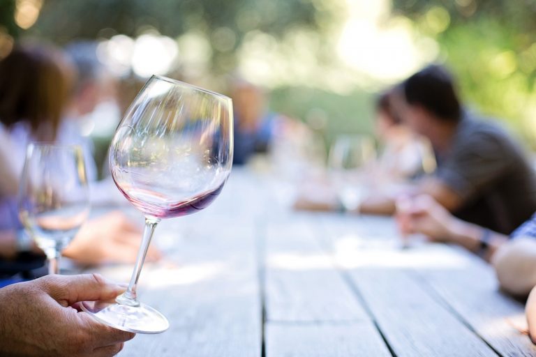 Winiarnie – odkryj świat smaku i kultury wina
